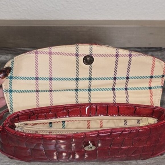 Liz Claiborne Red Croc-Embossed Shoulder Bag Wristlet Purse – Patent Gloss –... - Picture 5 of 9